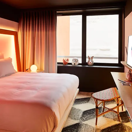 Hotel Mama Shelter 4*