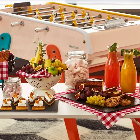 Hotel Mama Shelter 4*
