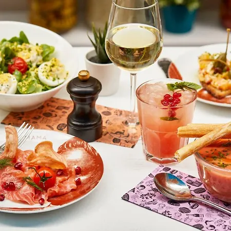 Mama Shelter Hotell 4*