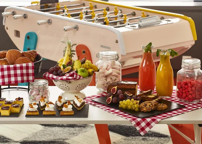 Mama Shelter Hotel 4*