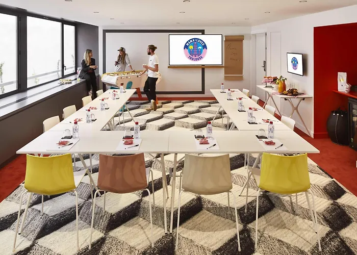 Hotel Mama Shelter 4*