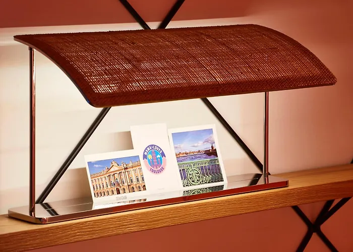 Отель Mama Shelter 4*