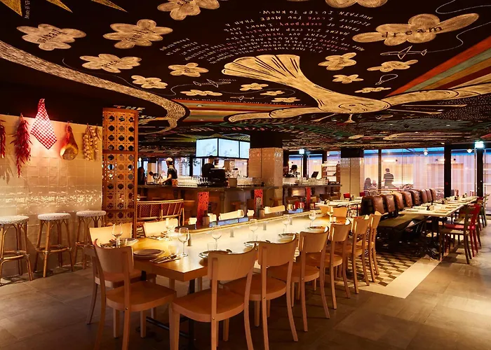 فندق Mama Shelter 4*