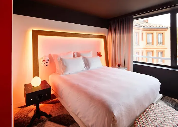 Mama Shelter Hotel 4*