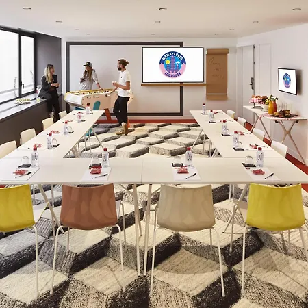 Otel Mama Shelter 4*